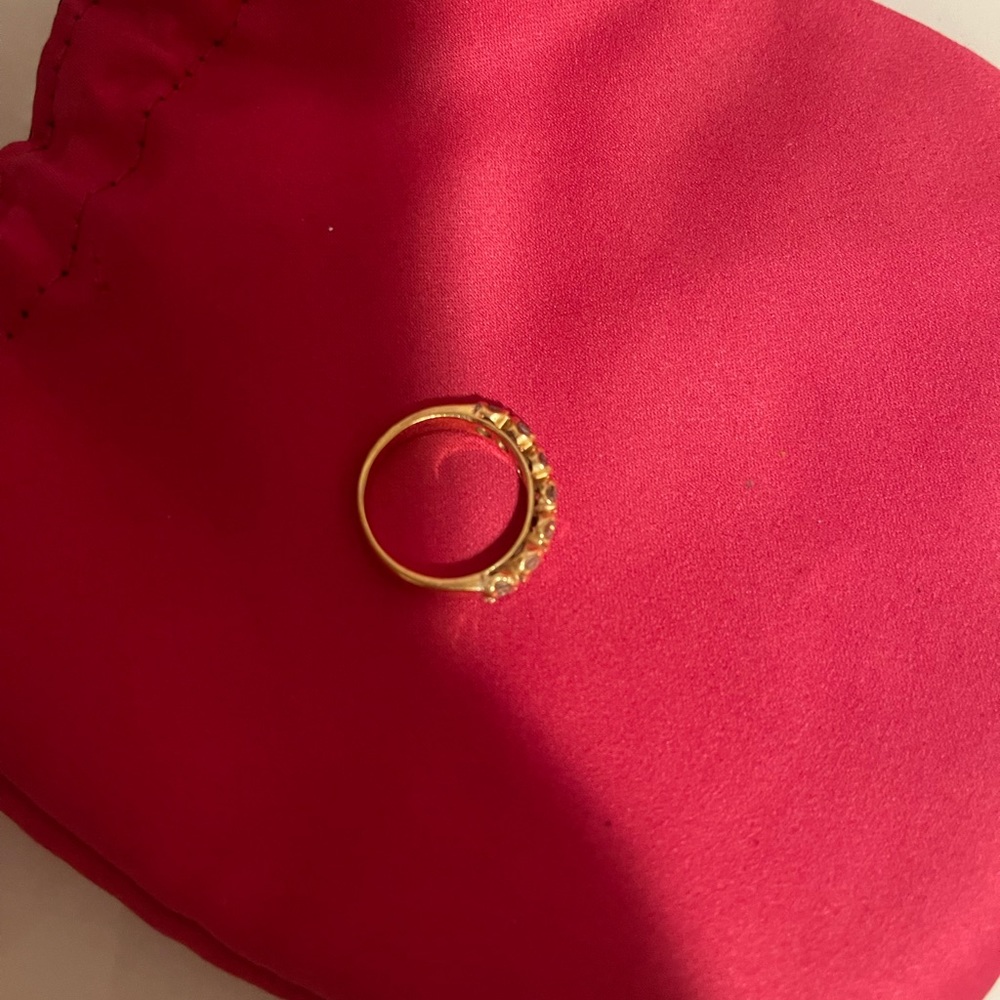 18k solid gold ring. Size 7 - Picture 3 of 8